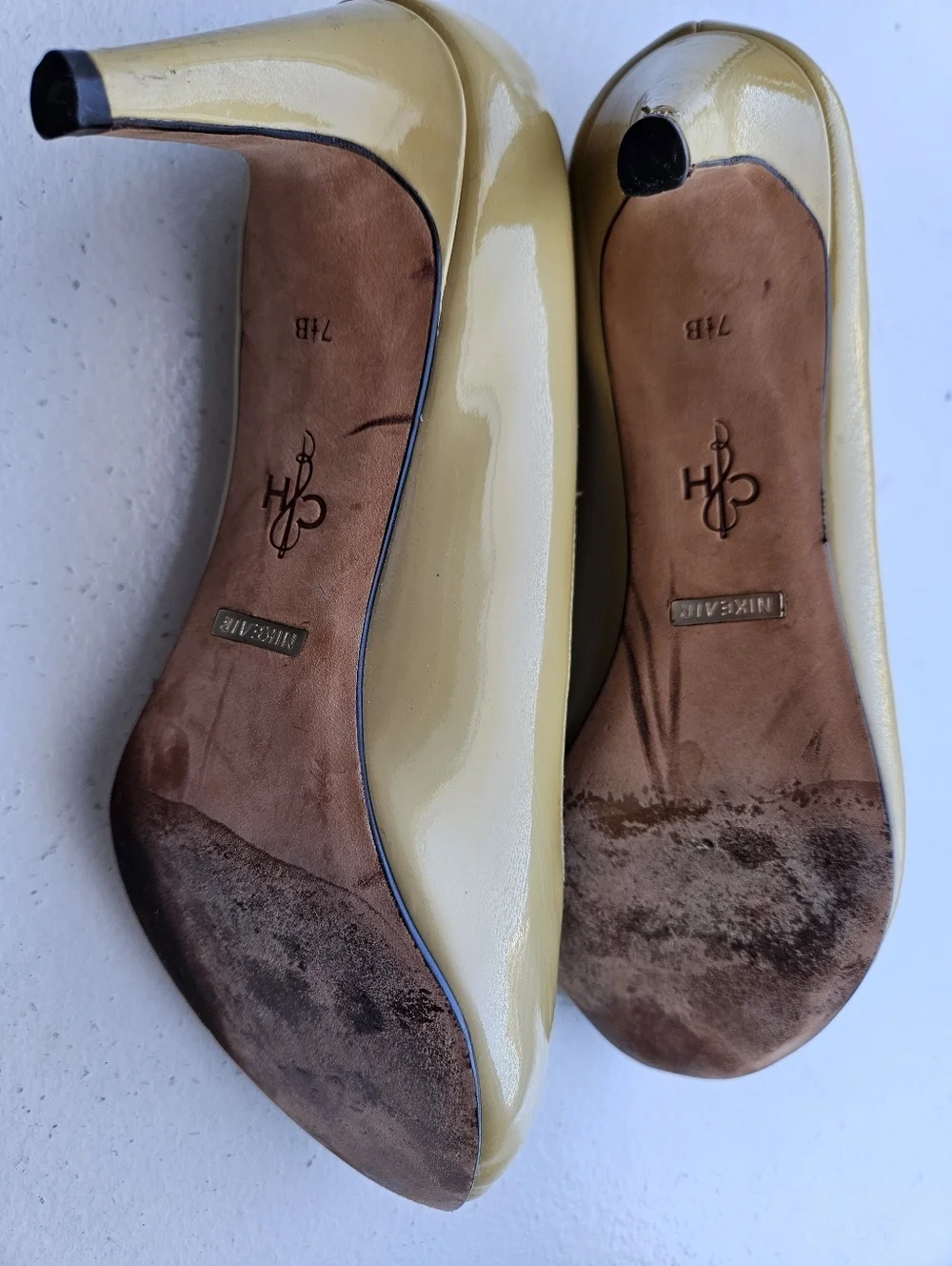 Cole Haan Size 7.5 Nike Air Women’s Patent Leather Pumps in Mustard Yellow